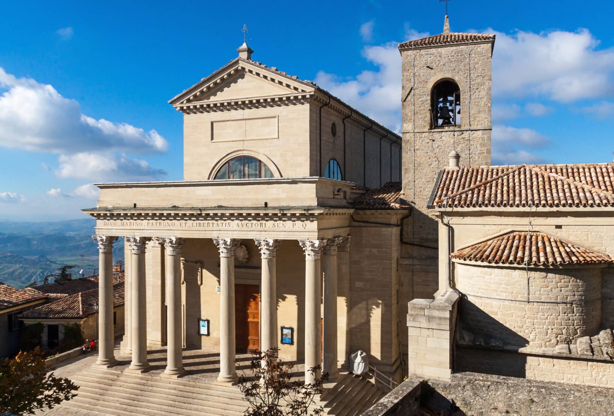 Basilica di San Marino. Davanti alla Basilica di San Marino, Italia