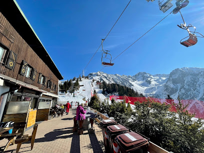 Rifugio di montagna - Rifugio "Andrea Petitpierre" al corno d&apos;Aola - Italia Delight