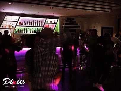 Locale per il karaoke - Pixie Karaoke - Italia Delight