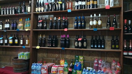 Enoteca - giacalone wine shop - Italia Delight