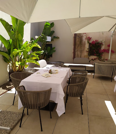 Ristorante - Cortile Spirito Santo - Italia Delight