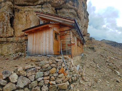 Rifugio di montagna - Bivacco della Pace - Italia Delight