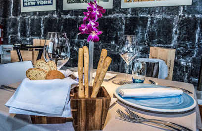 Restaurant - Marina del Nettuno Yachting club Messina - Italia Delight