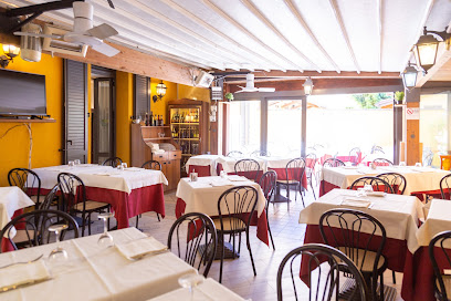 Ristorante - Ristorante - Pizzeria Africa Due - Italia Delight