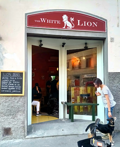 Pub - The White Lion - Italia Delight