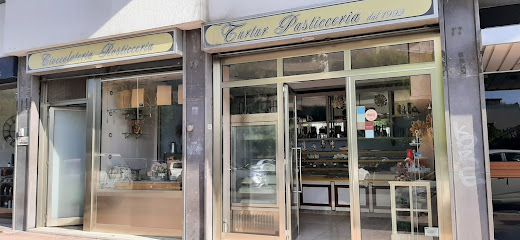 Pasticceria - Pasticceria Turtur | Rosticceria | Cioccolateria Artigianale Bari - Italia Delight