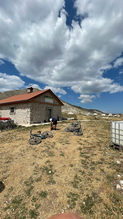 Rifugio di montagna - Stazzo Pantaniello - Italia Delight