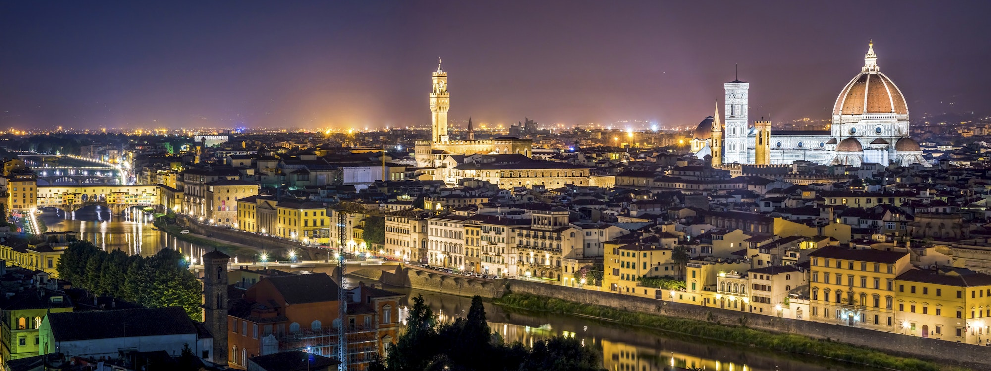 Vista di sera da Piazzale Michelangelo a Firenze