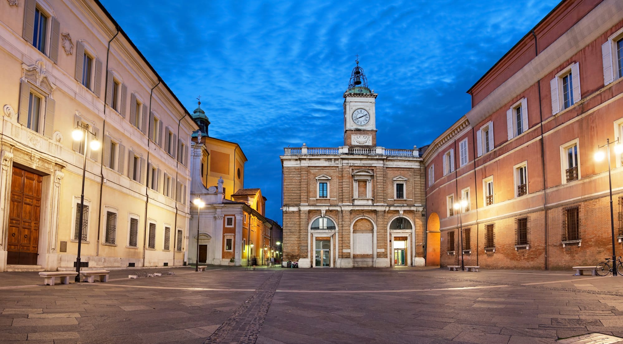 Piazza del Popolo in serata, Ravenna