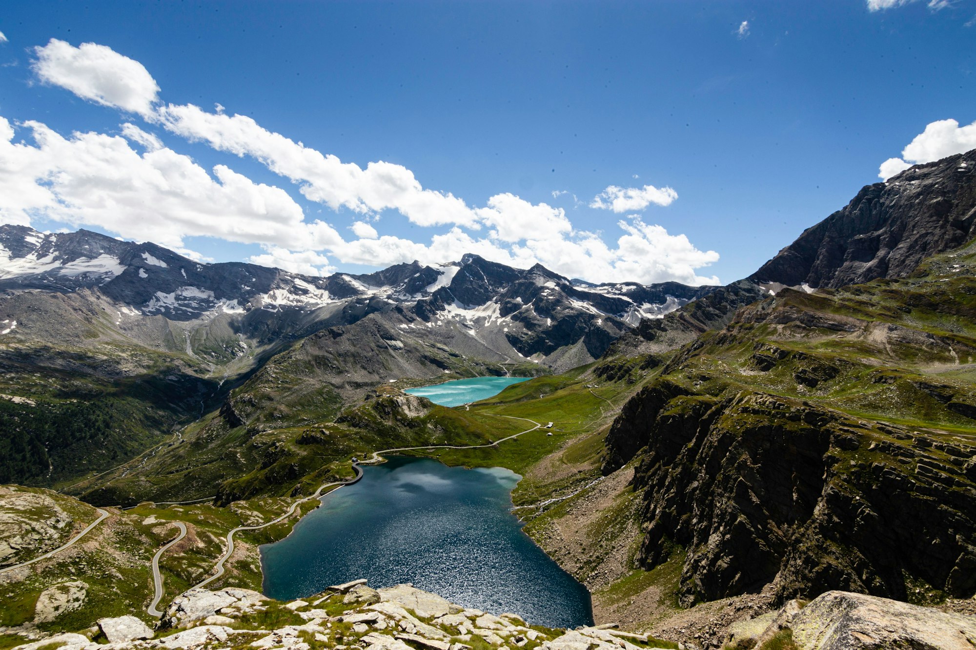 Foto di laghi nel parco del Gran Paradiso nelle alpi