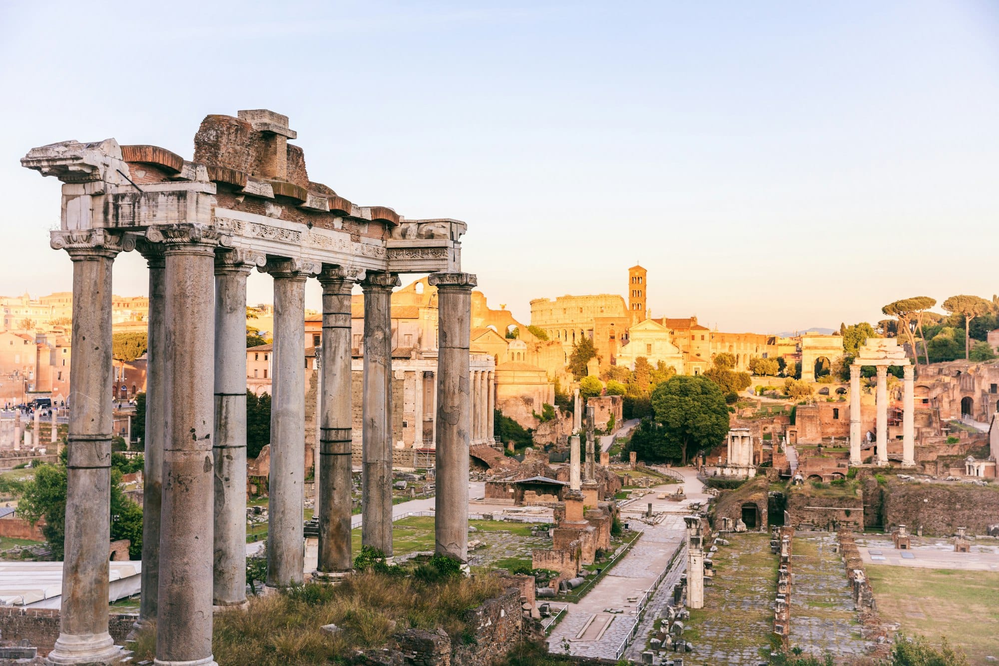 Tempo di Saturo, Fori imperiali a Roma