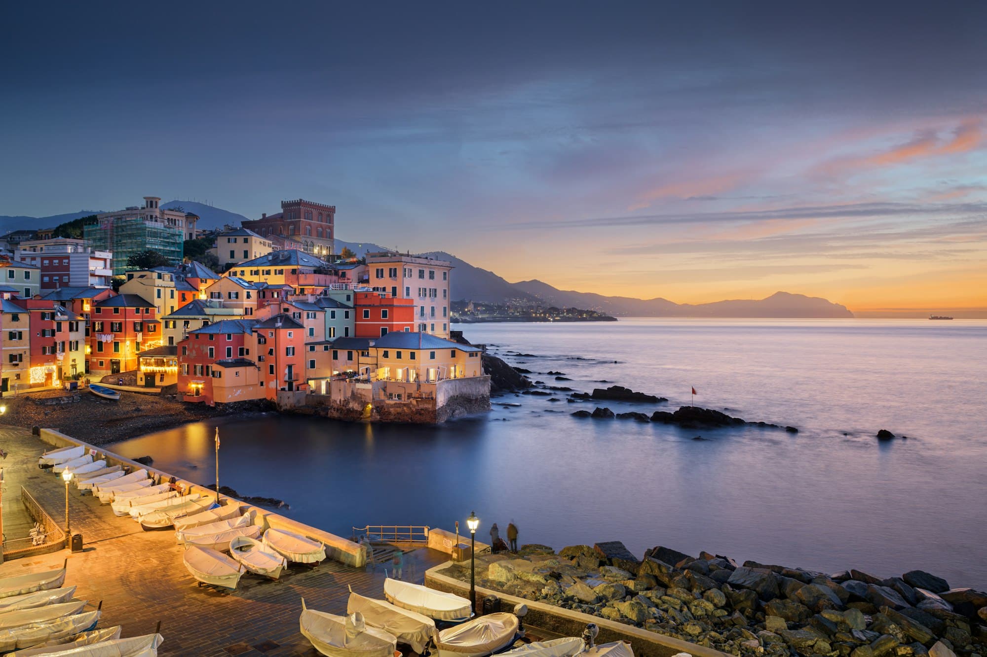 Boccadasse di sera a Genova