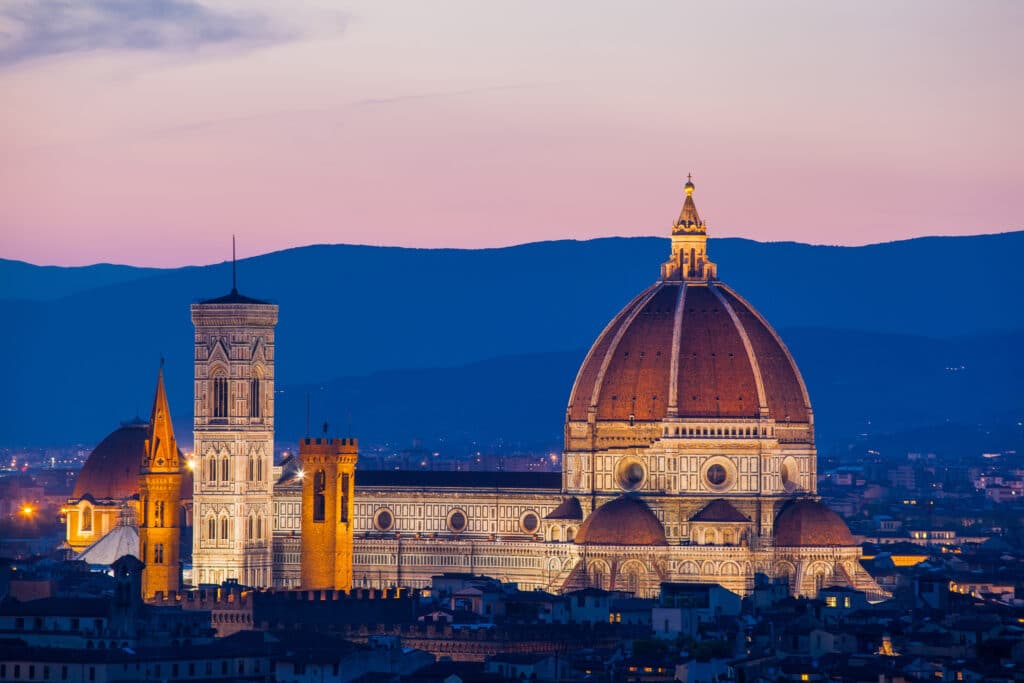 Duomo di Firenze al tramonto.