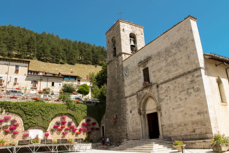 Chiessa di San Pietro e Paolo a Pescasseroli