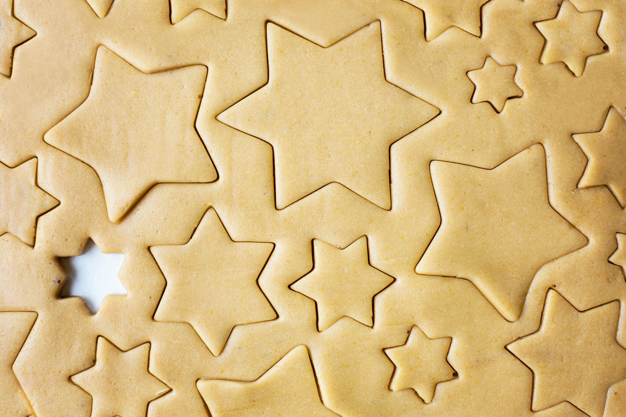 Impasto biscotti a forma di stella.