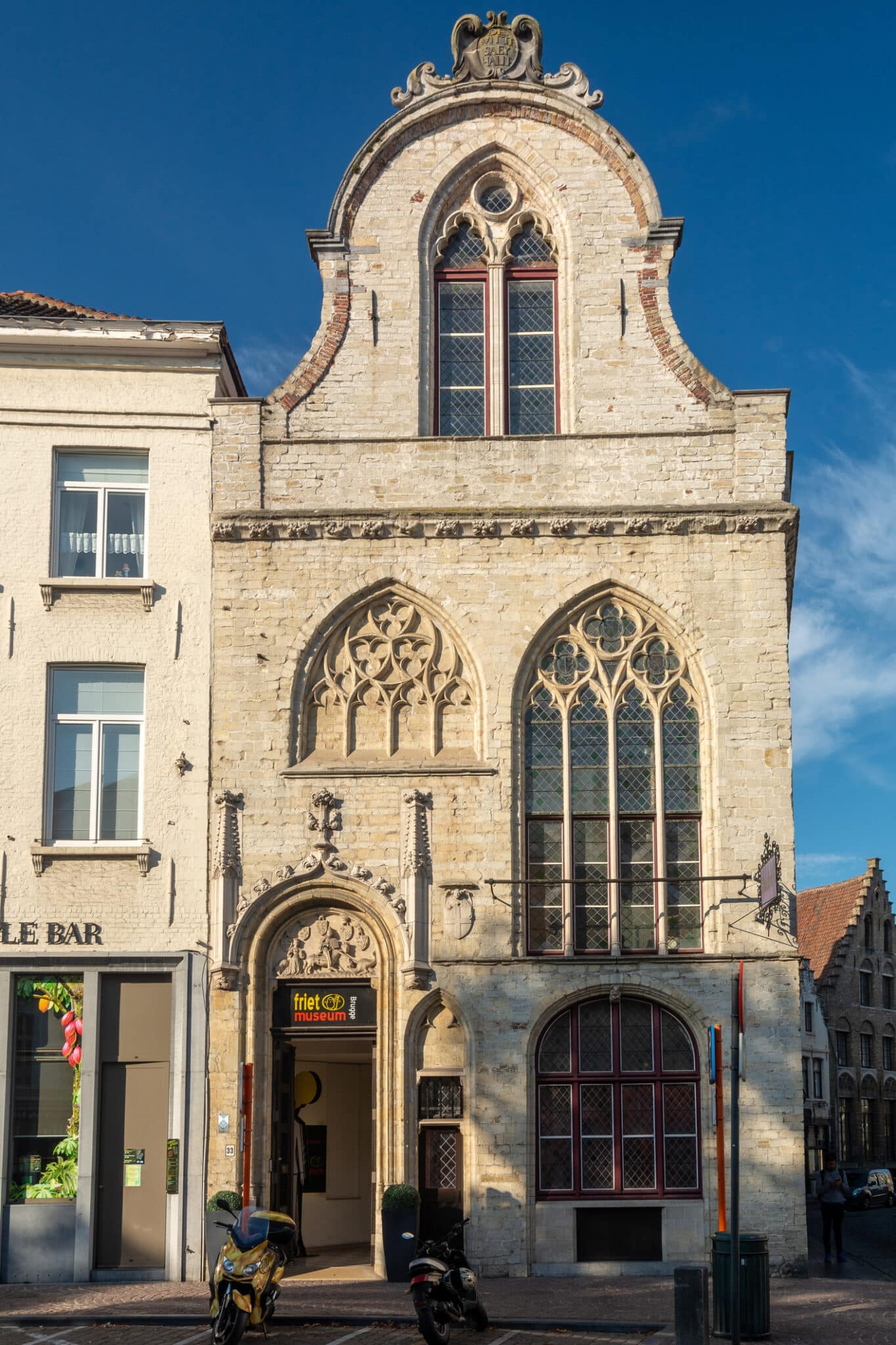 Frite historique de la façade du musée.