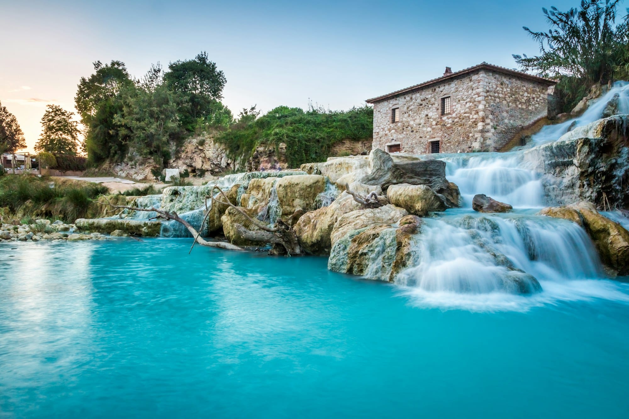 Cascate naturali delle terme di Saturnia in Toscana