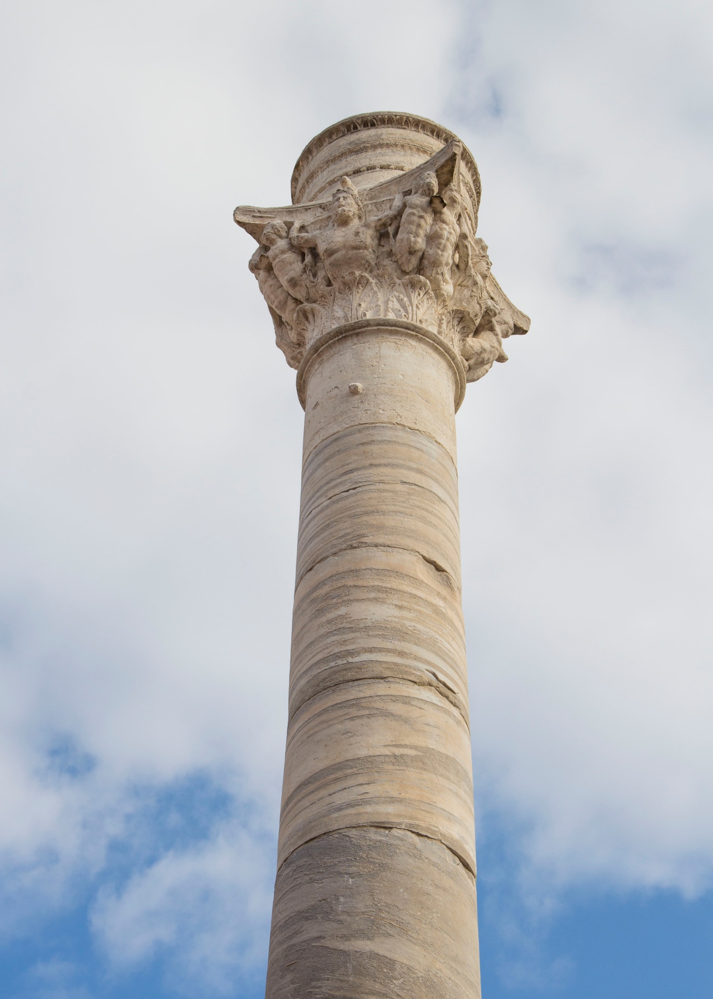 Colonna antica romana a Brindisi