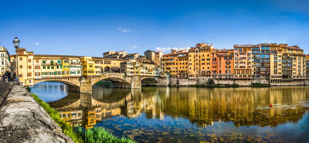 Overview of the Ponte Vecchio in Florence