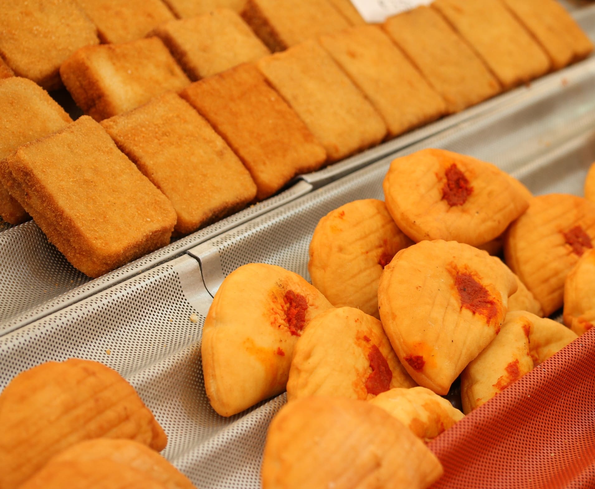 Panzerotti fritti alla festa di San Corrado a Molfetta