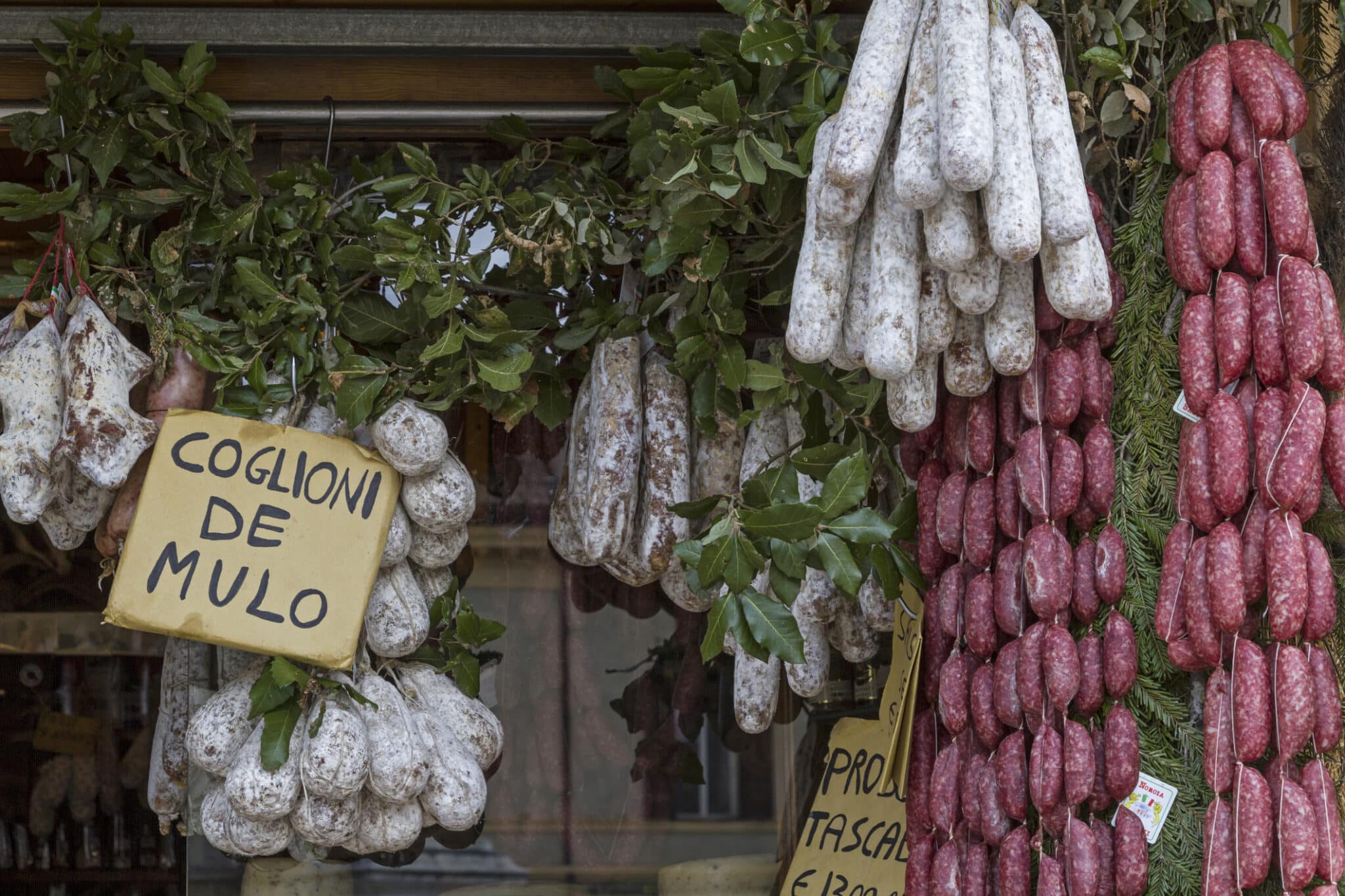 Salami Appesi a Norcia