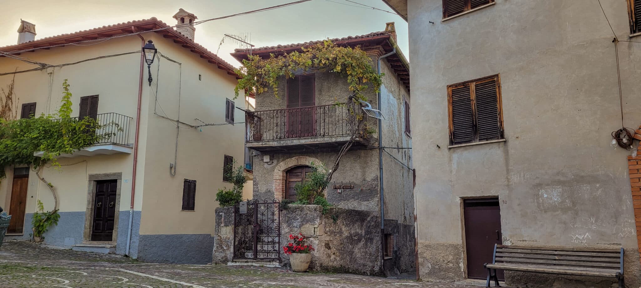 Colle di Tora, Italie