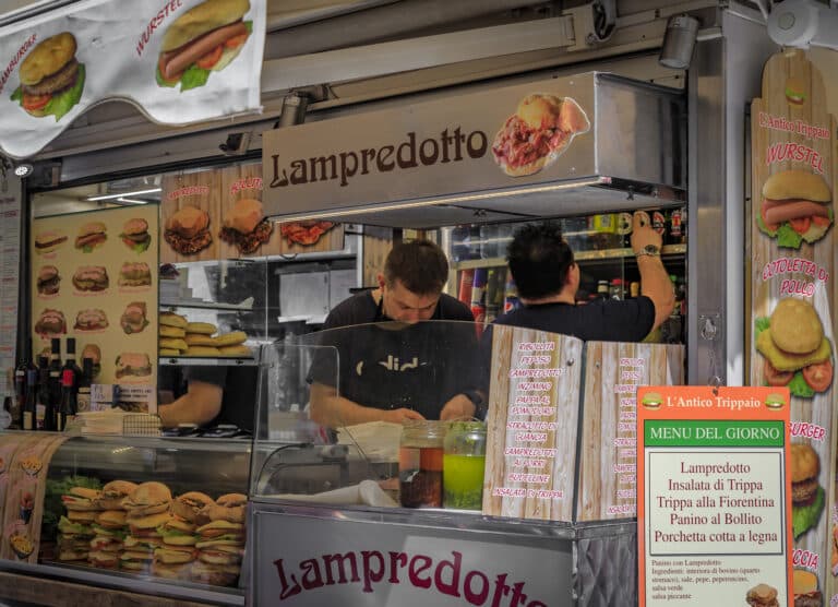 lampredotto, cuisine florentine, street food Florence, tripes, recette du lampredotto