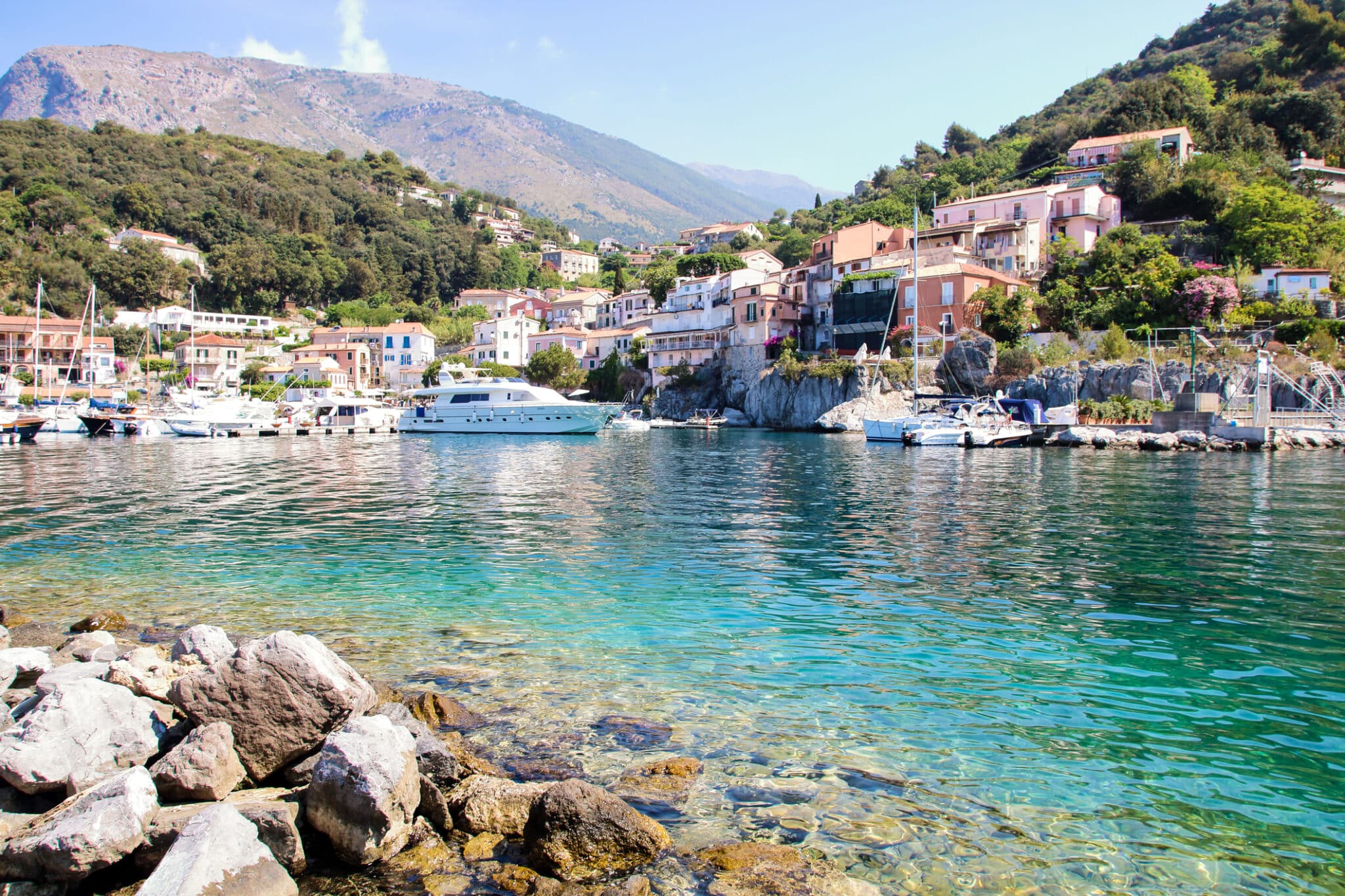 le port de plaisance de maratea.