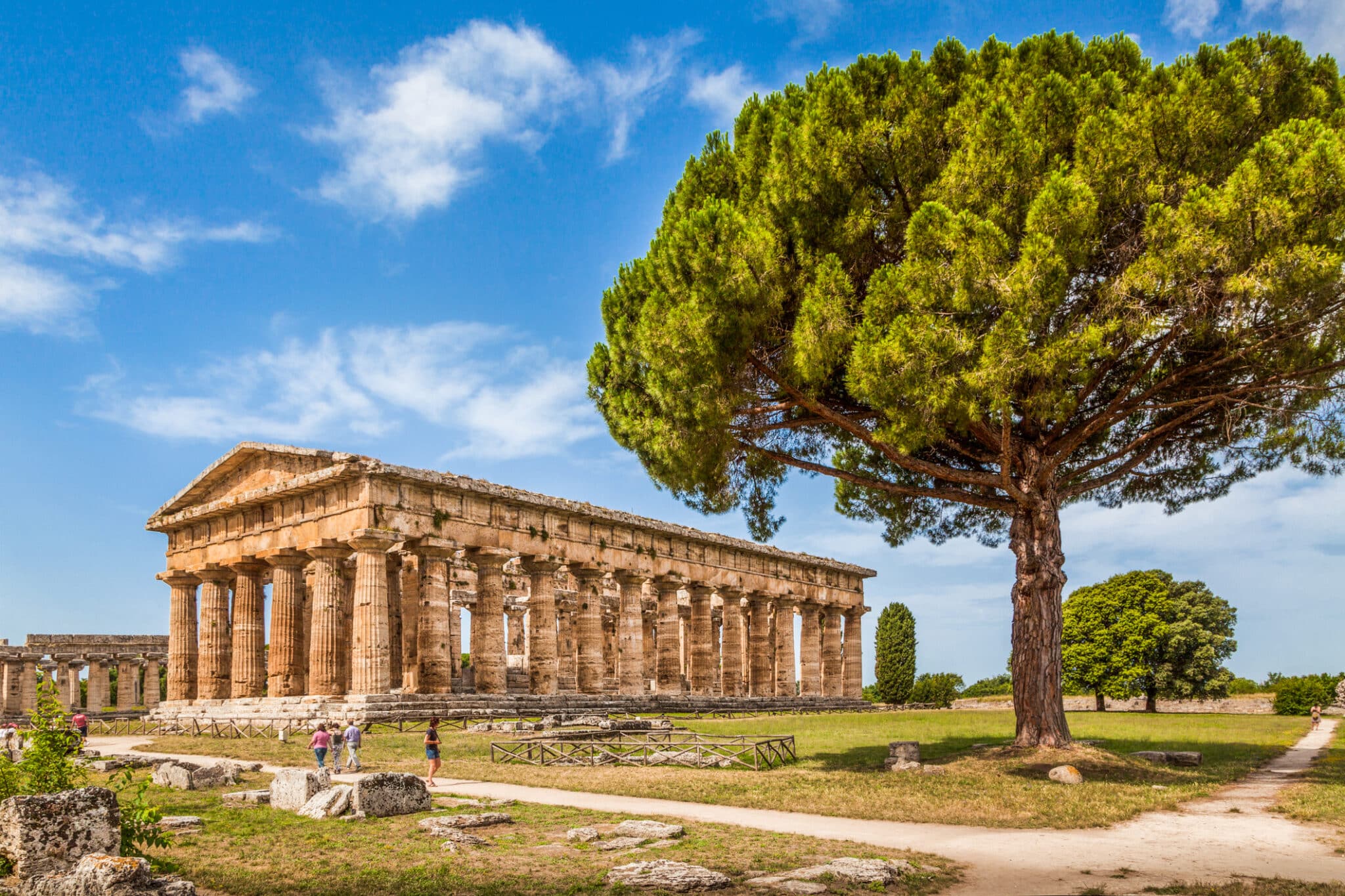 site archéologique des temples de paestum, campanie, italie.