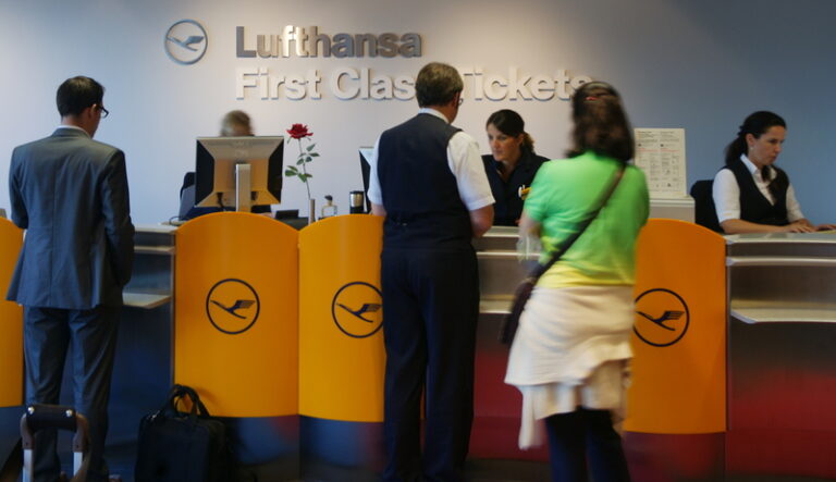 Banco check-in Lufthansa First Class